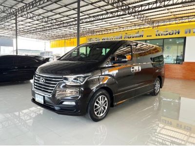 Hyundai H-1 2.5 Deluxe (ปี 2019) Wagon AT